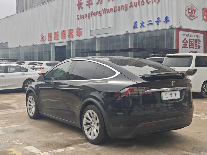 Tesla Model X - фото 4