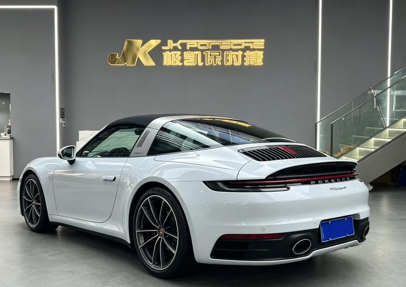 Porsche 911 - фото 1