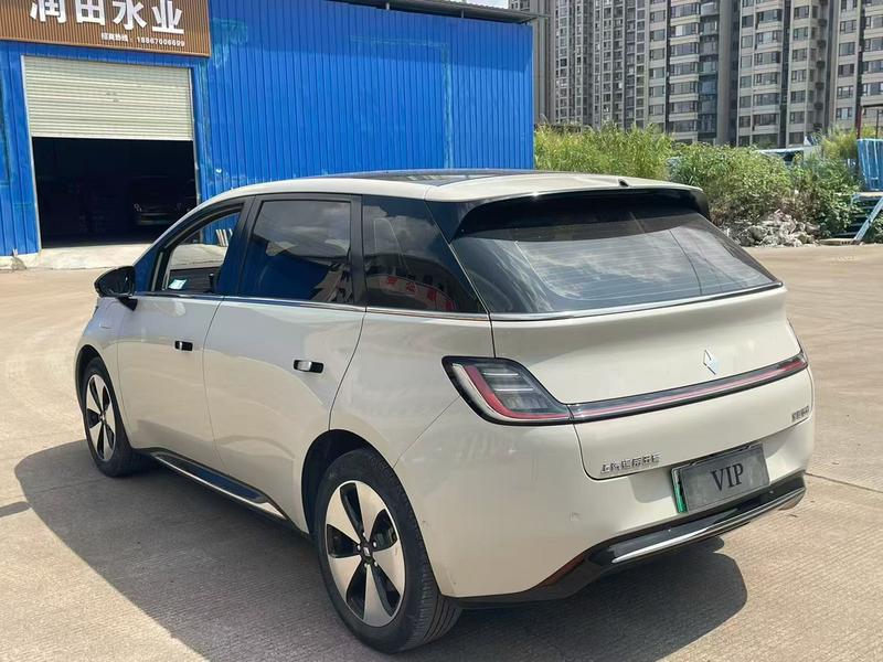 Baojun Yunduo - фото 3