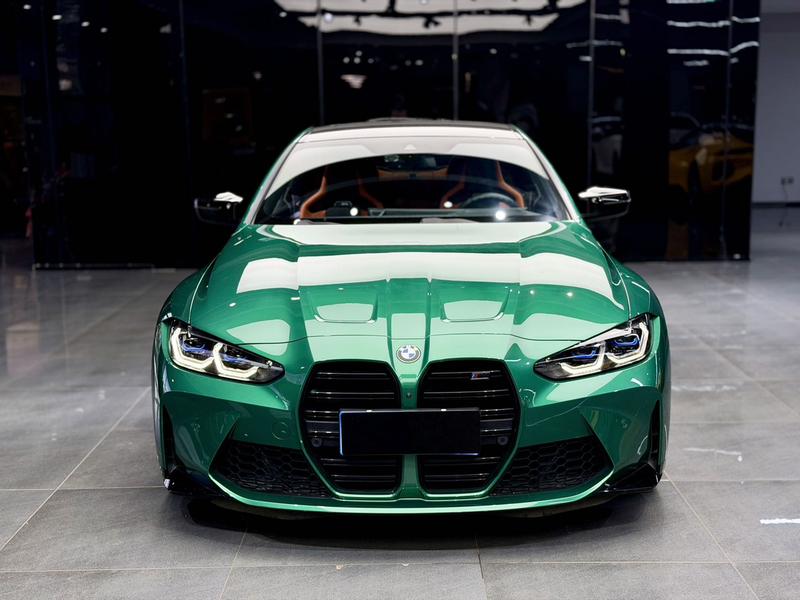 BMW M4 - фото 1
