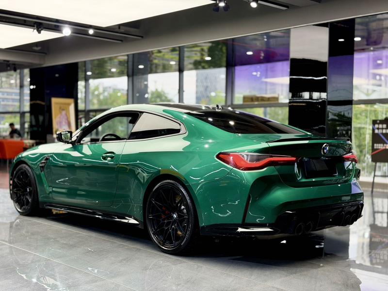 BMW M4 - фото 3
