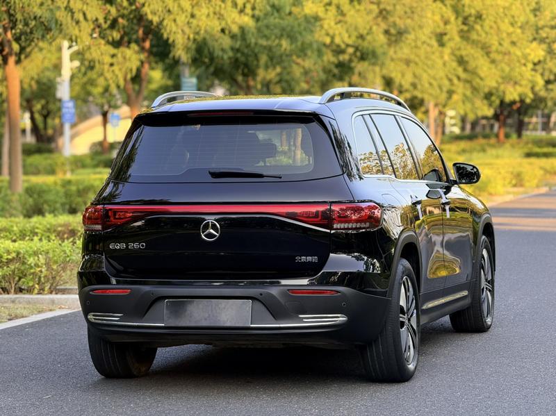 Mercedes-Benz EQB - фото 4