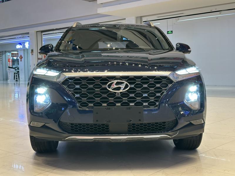 Hyundai Santa Fe - фото 1