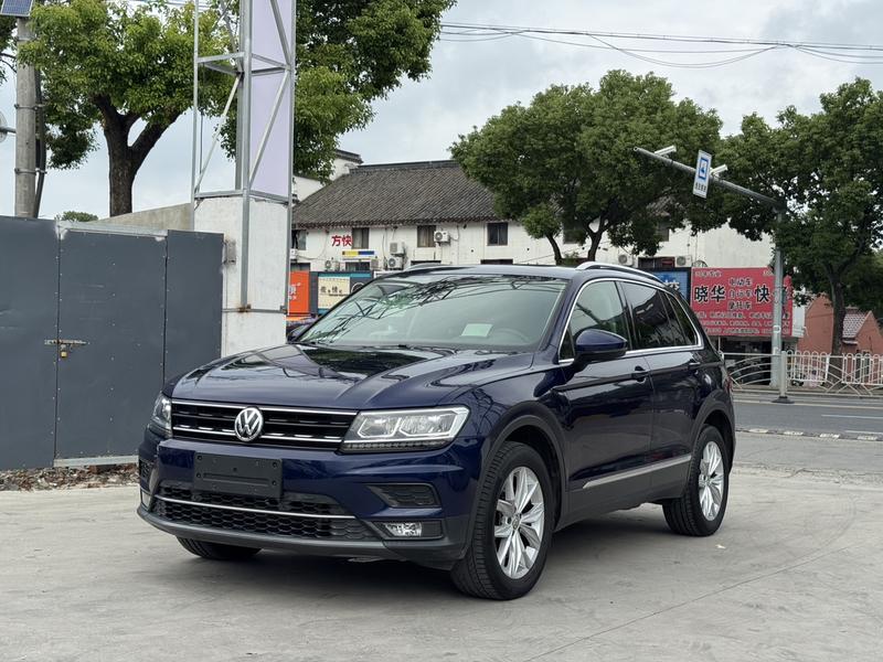 Volkswagen Tiguan - фото 0