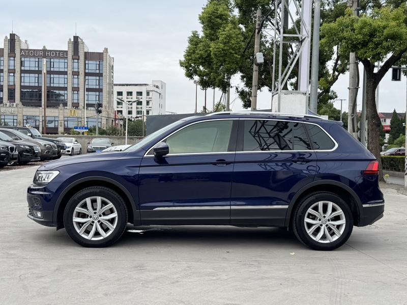 Volkswagen Tiguan - фото 3