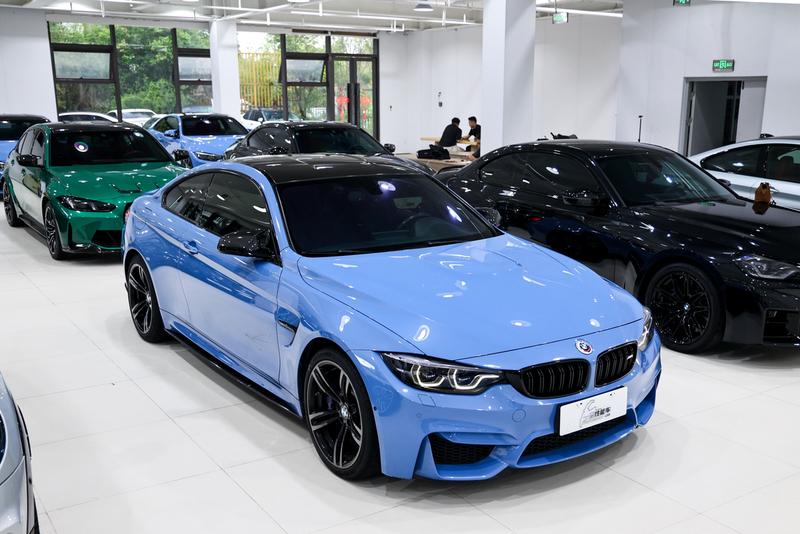 BMW M4 - фото 2