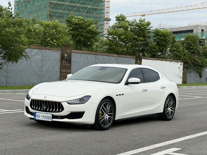 Maserati Ghibli - фото 0
