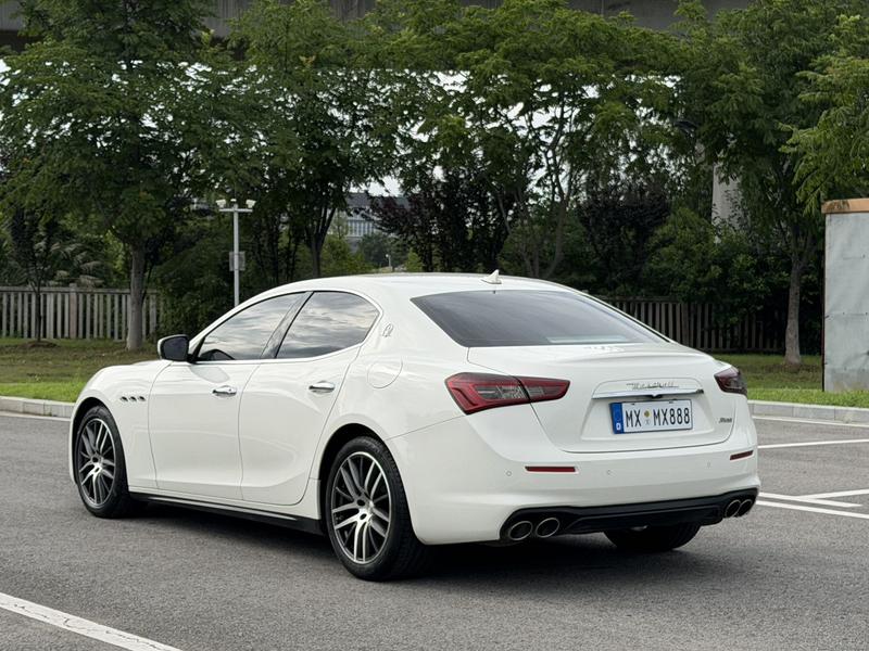 Maserati Ghibli - фото 3