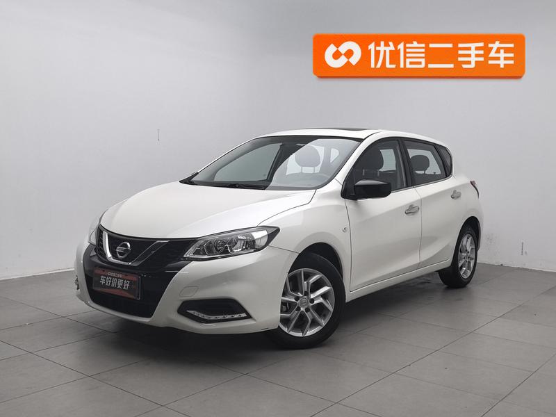 Nissan Tiida - фото 0