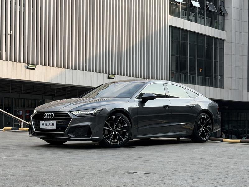 Audi A7 - фото 0