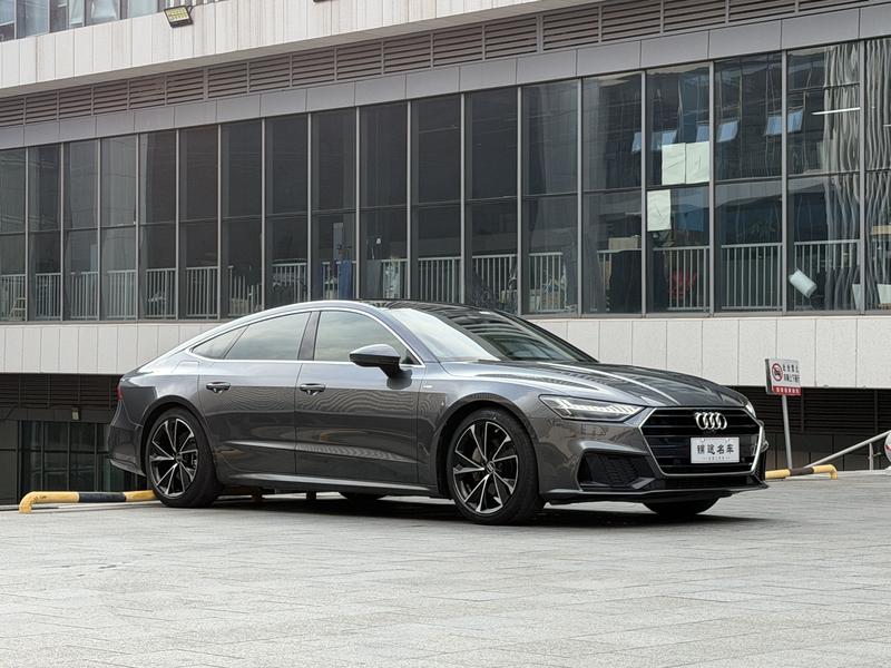 Audi A7 - фото 2