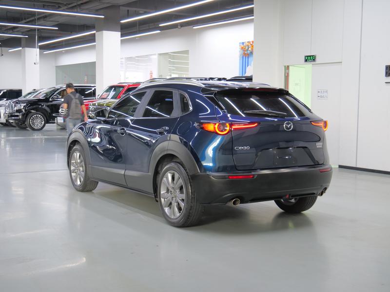Mazda CX-30 - фото 4