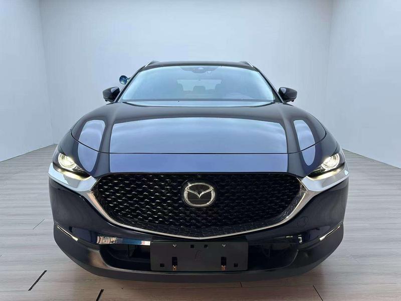 Mazda CX-30 - фото 1