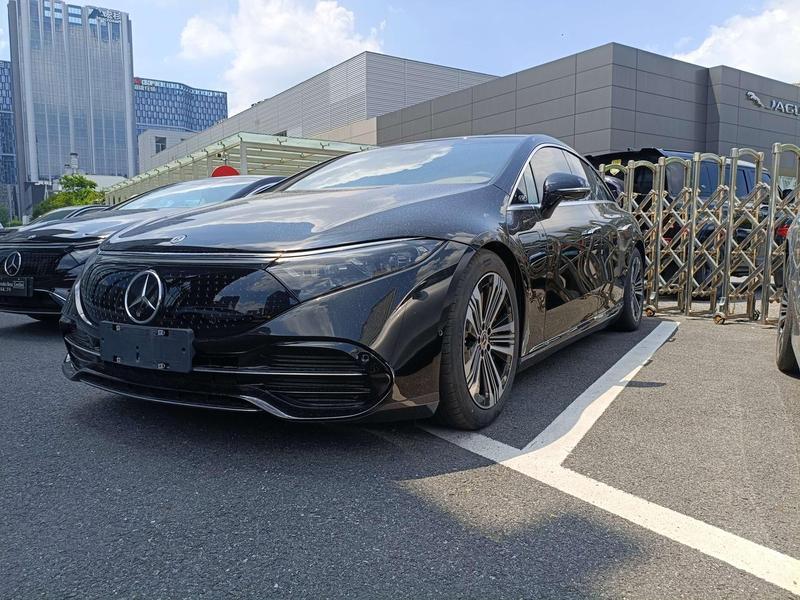 Mercedes-Benz EQS - фото 0