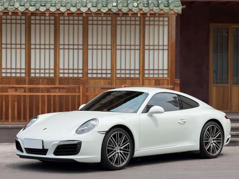 Porsche 911 - фото 0