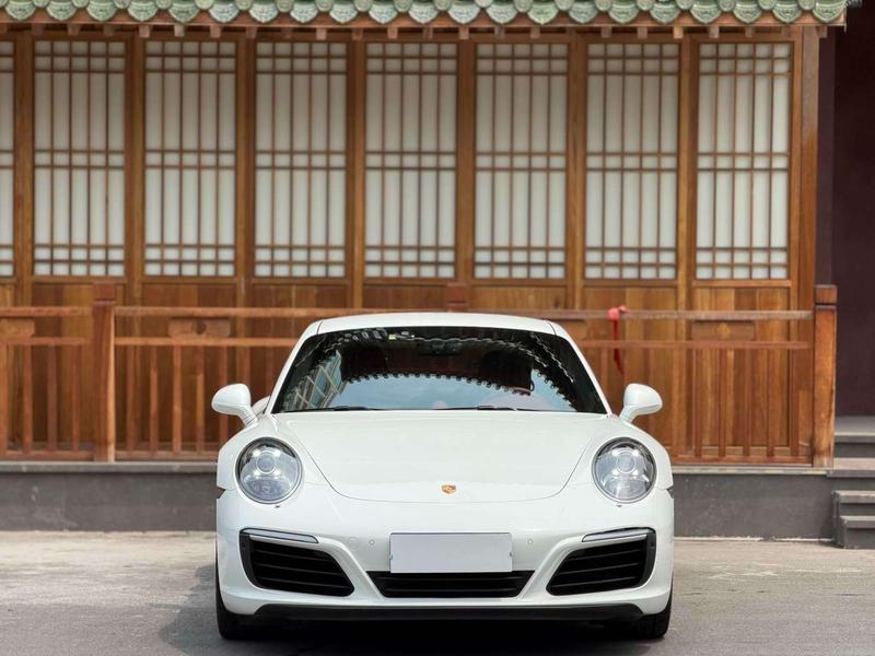 Porsche 911 - фото 1