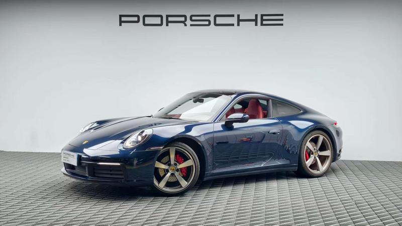 Porsche 911 - фото 0