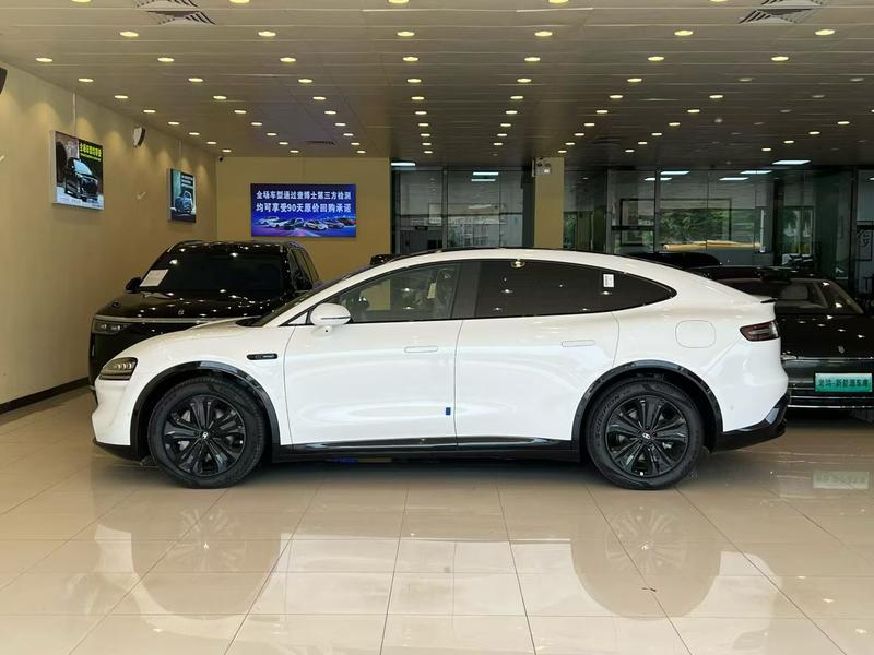 Luxeed R7 - фото 2