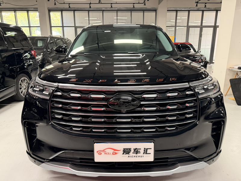Ford Explorer - фото 1
