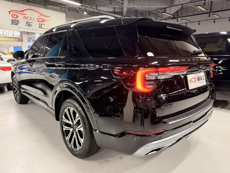 Ford Explorer - фото 3