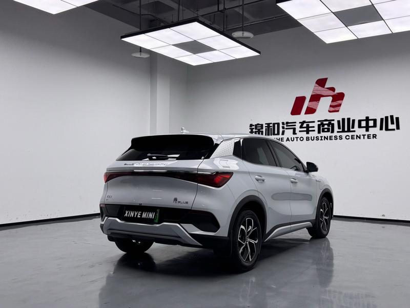 BYD Atto 3 - фото 4
