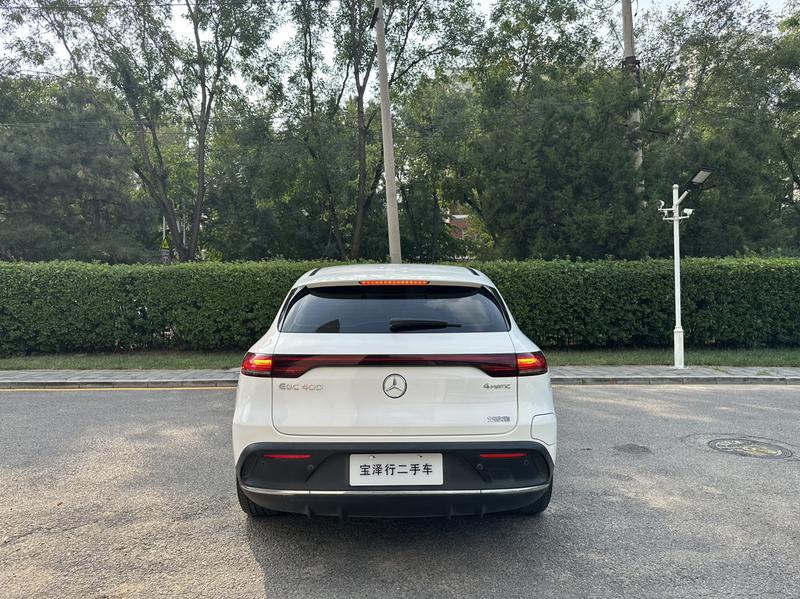 Mercedes-Benz EQC - фото 3