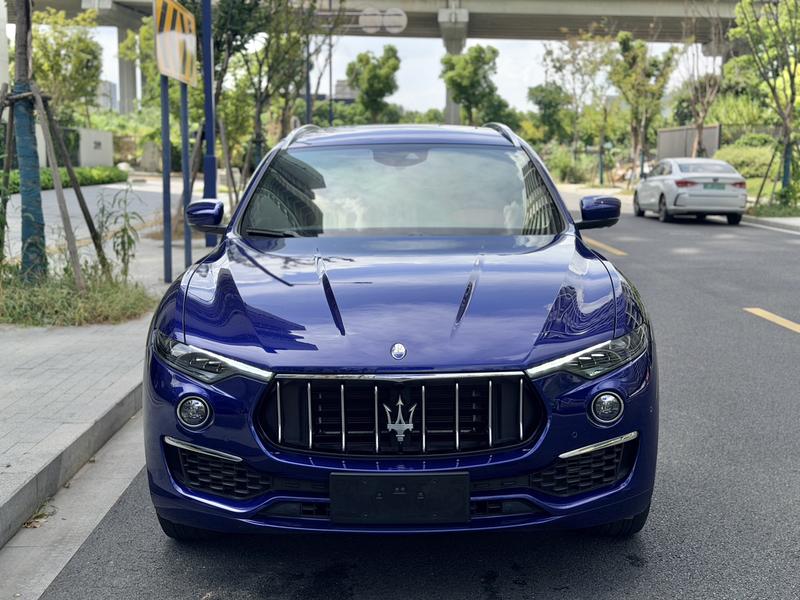 Maserati Levante - фото 1