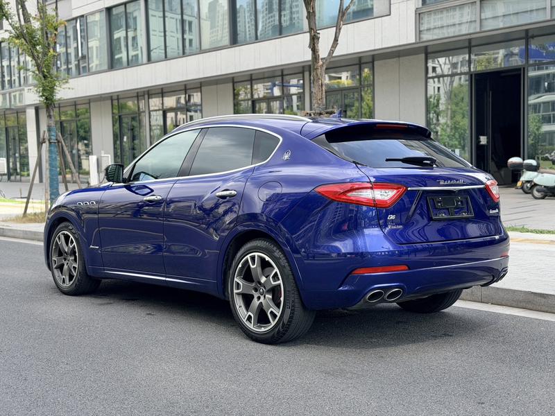 Maserati Levante - фото 3