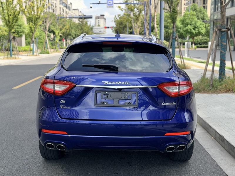 Maserati Levante - фото 4