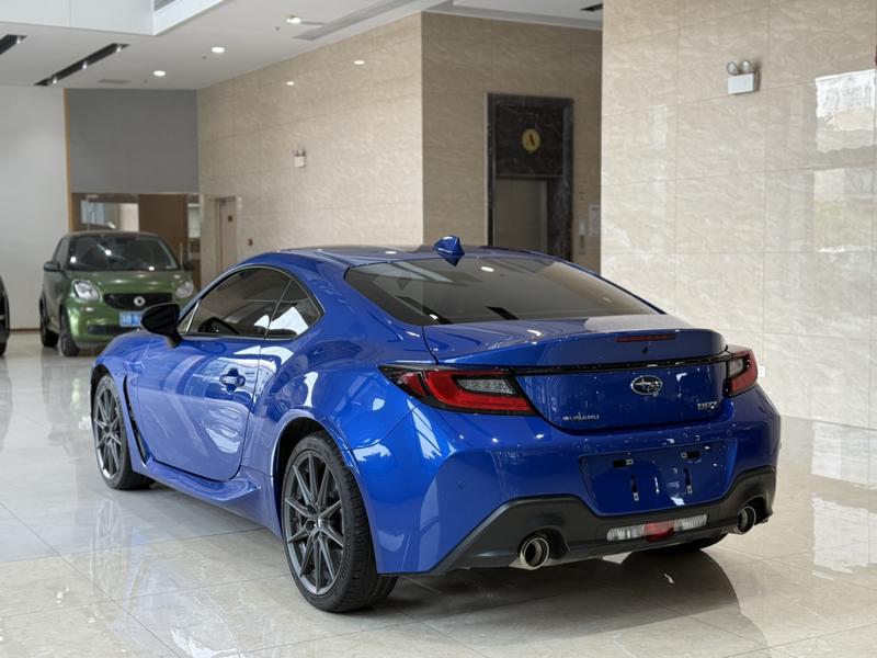 Subaru BRZ - фото 3