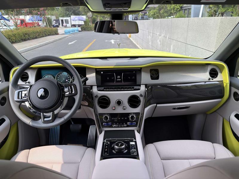 Rolls-Royce Cullinan - фото 4