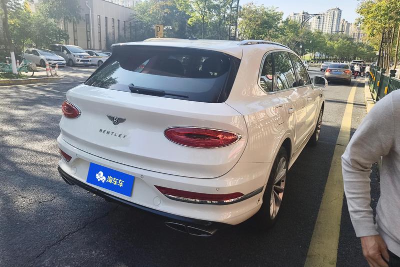 Bentley Bentayga - фото 2