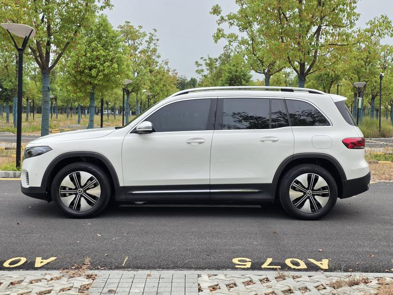 Mercedes-Benz EQB - фото 3