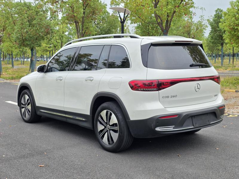 Mercedes-Benz EQB - фото 4