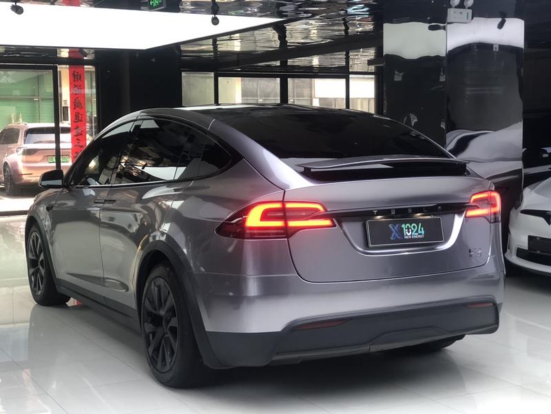 Tesla Model X - фото 3