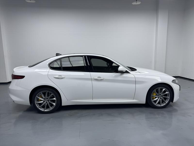 Alfa Romeo Giulia - фото 4