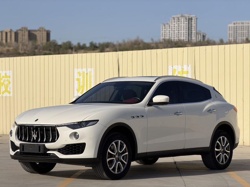 Maserati Levante - фото 0