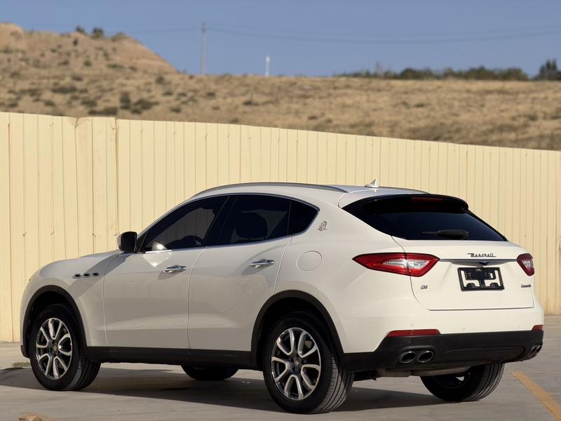 Maserati Levante - фото 3