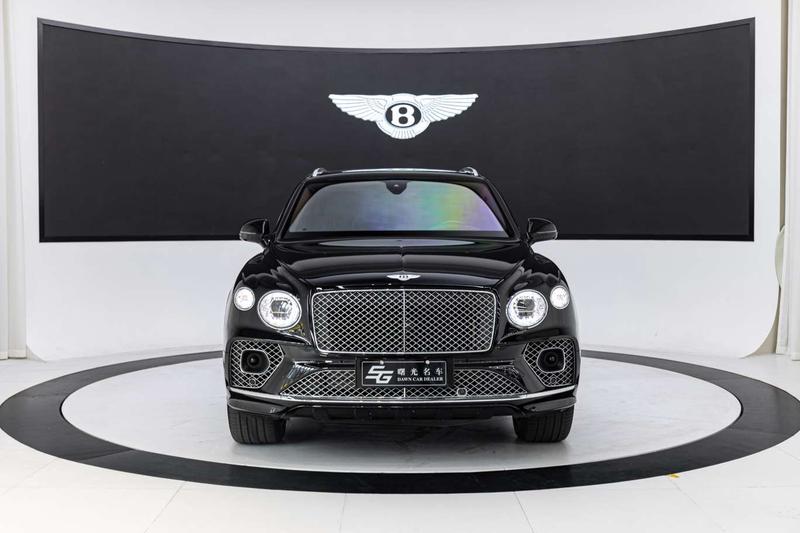 Bentley Bentayga - фото 1