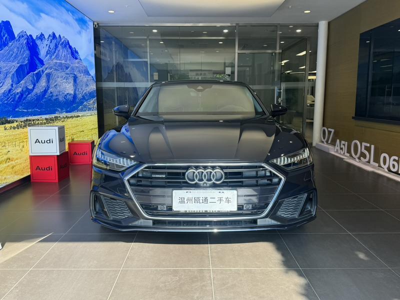 Audi A7 - фото 1
