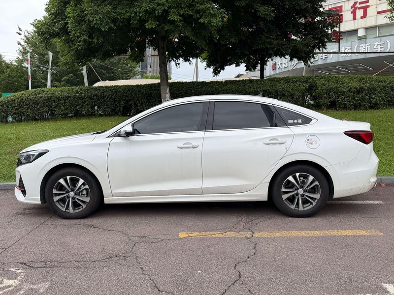 Changan Eado - фото 2