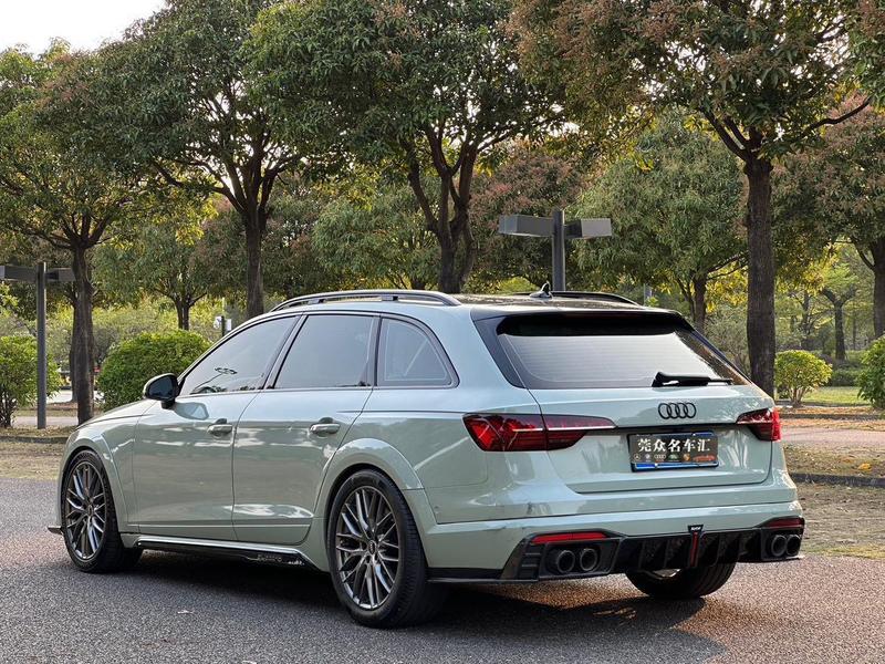 Audi A4 (Import) - фото 3