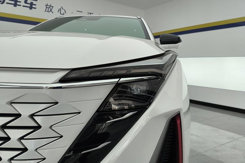 Changan Oshan Z6 - фото 3
