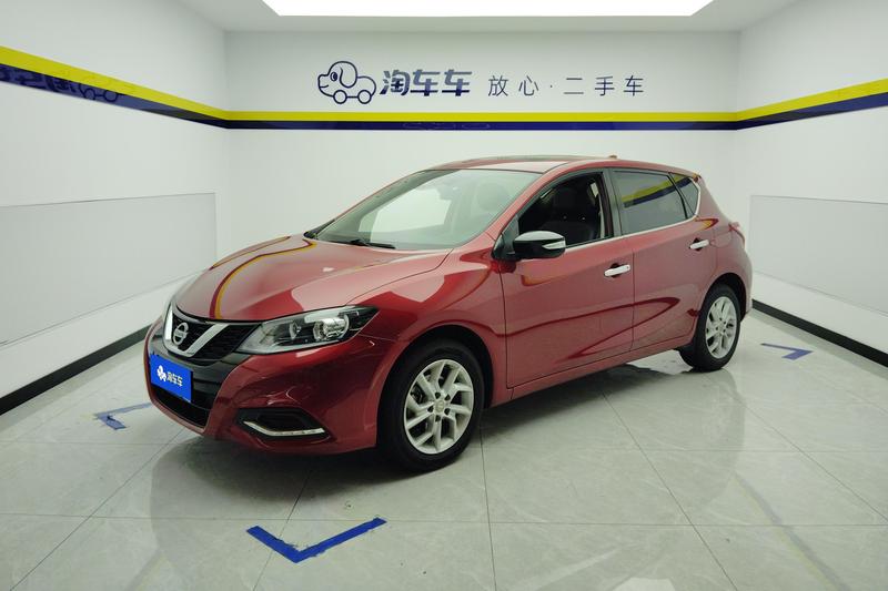 Nissan Tiida - фото 0