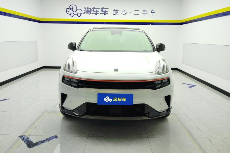 Lynk & Co 06 - фото 1