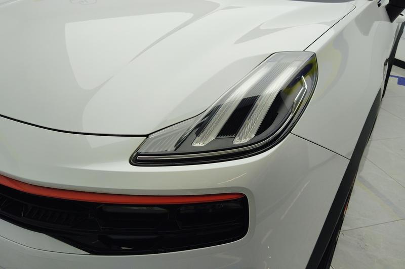 Lynk & Co 06 - фото 3