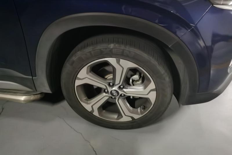 Hyundai Santa Fe - фото 3