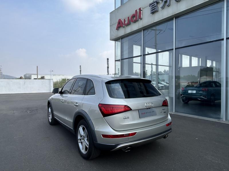 Audi Q5 - фото 3