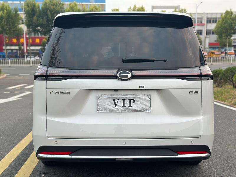 GAC Trumpchi E8 PHEV - фото 4