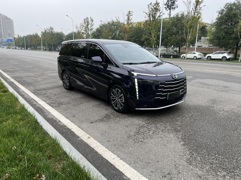 GAC Trumpchi E8 PHEV - фото 2